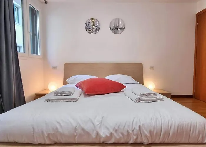 Apartment Birds And Sailboats Trieste